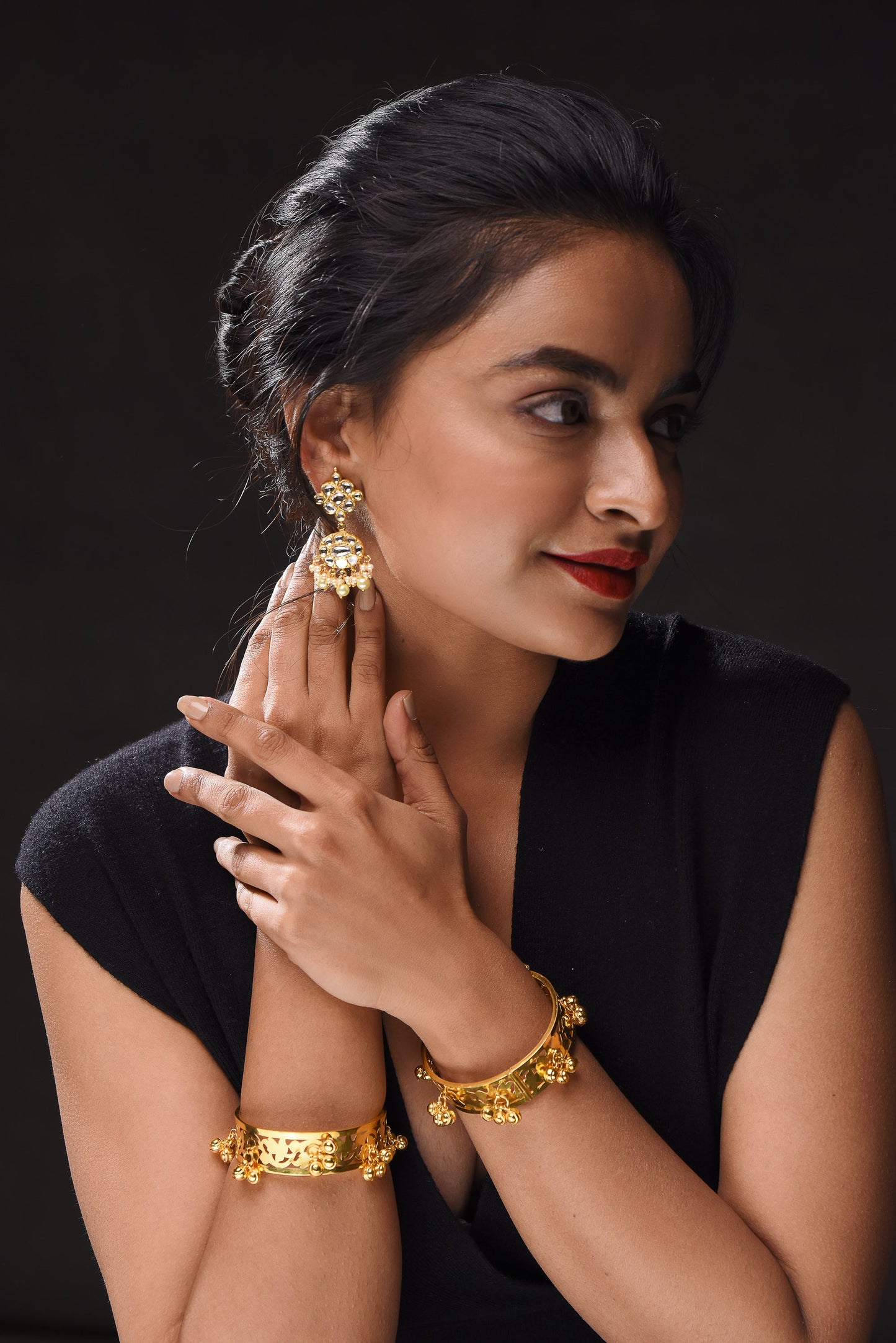 Overpowering 18kt Gold Uncut Diamonds Earrings - SurabhiJewels