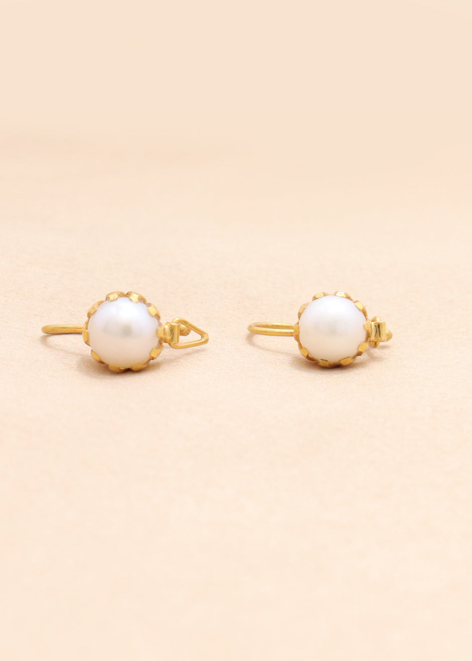 The Classic Pearl Radiance Stud Earrings