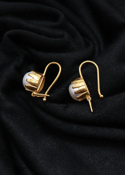 The Classic Pearl Radiance Stud Earrings