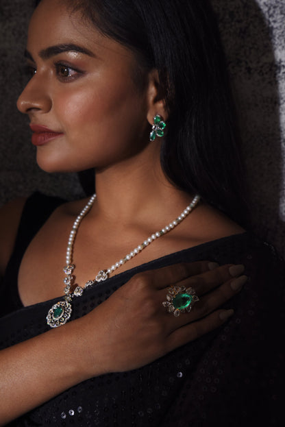 EMERALD PENDNAT IN 18KT WHITE GOLD AND DIAMOND - SurabhiJewels