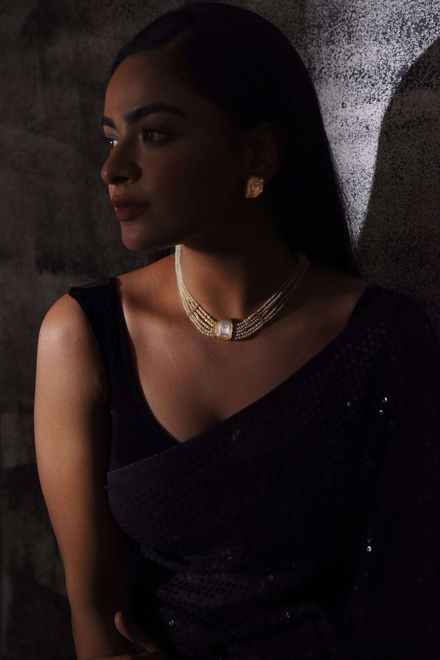 Witty Pearls Necklace Embedded With 18kt Gold Large Size Uncut Diamonds - SurabhiJewels