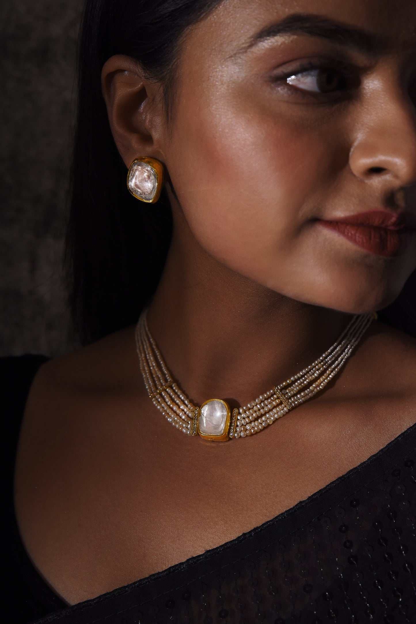 Witty Pearls Necklace Embedded With 18kt Gold Large Size Uncut Diamonds - SurabhiJewels